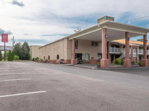 Red Roof Inn & Suites Rome