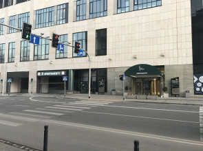 40th+ Floor Luxury Apartments in Sky Tower