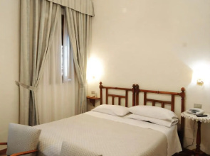 Hotel Toro