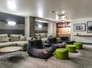 Pike Place Market High Rise by Luxe Hubs