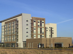 Hyatt Place Denver / Peña Station