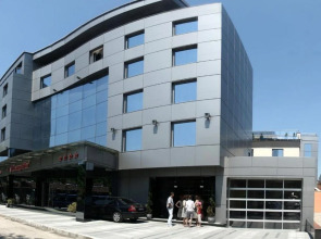 Cosmopolitan Hotel & Wellness