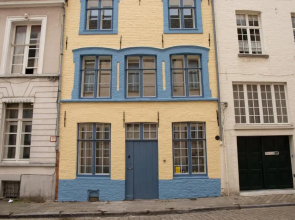 Cosy House near market