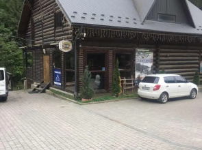 4 Mountains Hotel