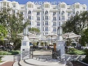 Martinez Hotel