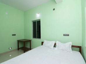 SPOT ON 41904 Hotel R.r Palace