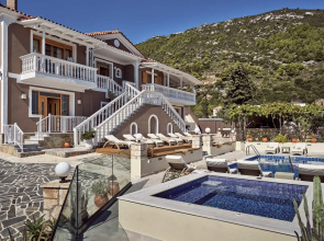 Lithakia Balcony Villa