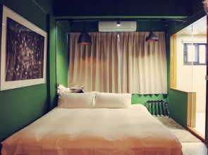 Travel Charger Hostel