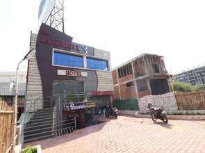 Oyo 28767 Landmark 3