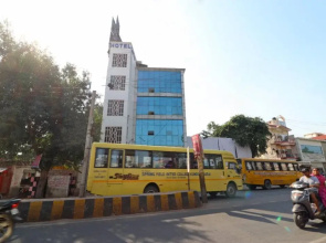Hotel The Taj by OYO Rooms