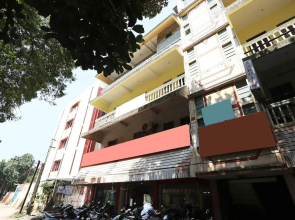 OYO 18686 Aradhya Residency