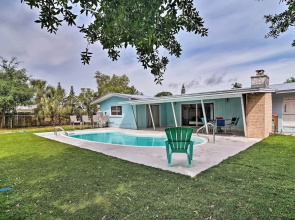 Sarasota Home w/ Large Backyard & Water Access