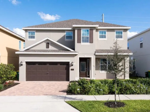 Reunion Kings Landing 6 Bedroom Home with Private Pool and Spa