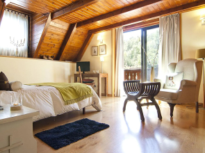 House located in Vall d 'Aran and just 5 min. Walk from the center of Vielha.