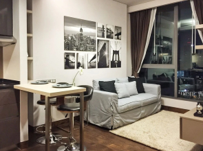 Lux Contemporary Condo By Favstay