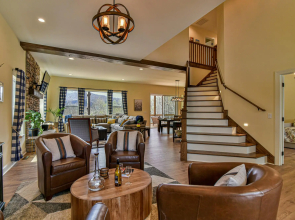 Arcadia Falls Retreat