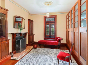 Currawong House Maleny - Georgian Style Manor