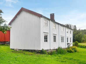 6 Person Holiday Home in Fevåg