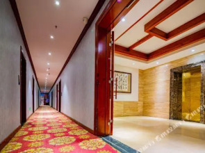 Yafu Hotel (Chongqing Yangjiaping Pedestrian Street)