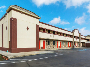 Econo Lodge Cloverdale