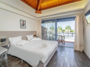 Ianos Hotel