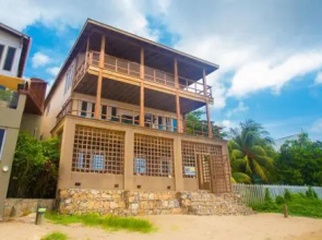 Turtle Casa Penthouse