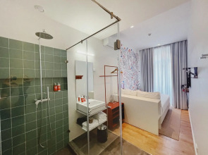 Esqina Cosmopolitan Lodge