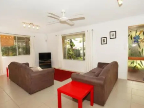 35 Santa Monica Avenue Coolum Beach, Pet Friendly, Linen Included