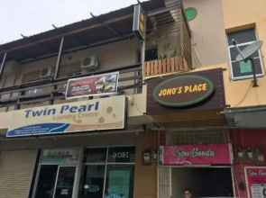 OYO 90368 Jono's Place Guesthouse