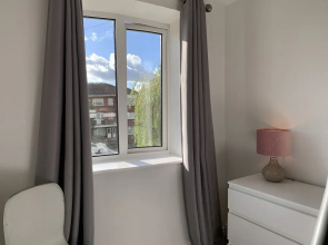 Beachside Home - Sleeps 5, Garden, Parking & Pets