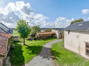 Maison de 3 chambres avec jardin clos et wifi a Assay