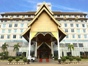 Arawan Riverside Hotel