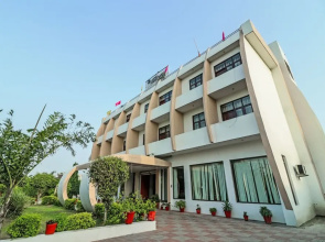 OYO 18465 Hotel Nestway