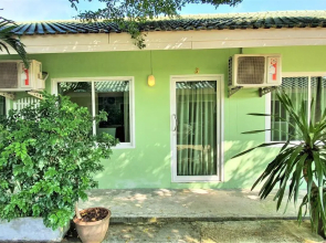 Chalong Stay Well by Palai Seafood