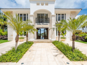 Huge villa for large groups in Bavaro (Cocotal) - Up to 16 people with pool, jacuzzi, chef, maid