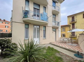 Apartment 8 1/2 Imperia