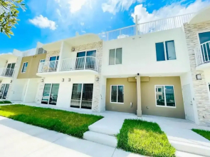 NEW HOME 3 Floors w SKY Terrace MIA, Homestead