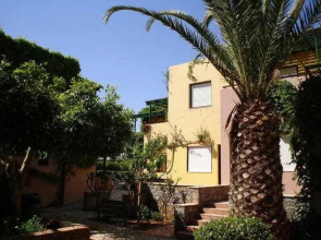 Kaissa Beach Bungalows & Apartments