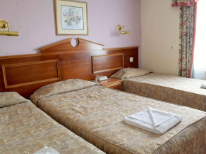 Pembridge Palace Hotel