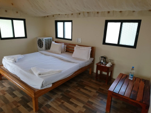 Hiranya Resorts