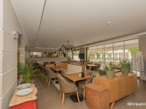 Sun City Apartments & Hotel