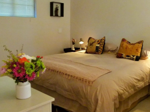 Anchorage Inn Guesthouse