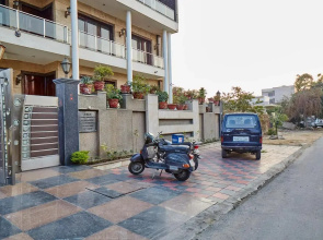 Kapoor Residency