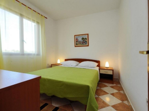 Apartment Ljilja - 10m from the sea with parking: A3 Nin, Zadar riviera