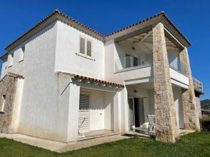 R House II