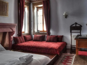 Nymfes Hotel
