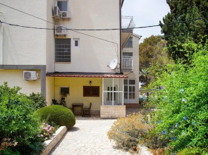 Beachfront Apartment Gaj 8