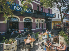 George on the Terrace Motel & Harbour View Rooms