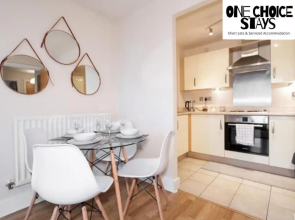 Cosy 2 bedroom apartment by One Choice Stays Serviced Accommodation Birmingham - City Centre - Wifi