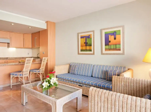 LIVVO Lago Taurito Hotel & Aquapark All Inclusive